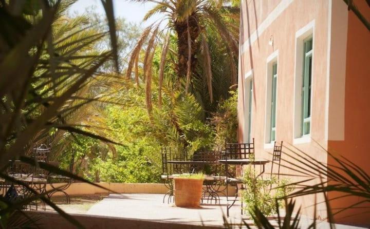 Au Jardin De Tamnougalt Hotell Agdz Exteriör bild
